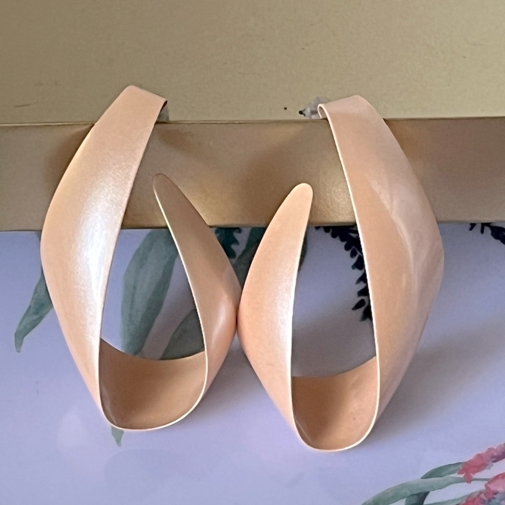 Vintage Peach Twist Hoops